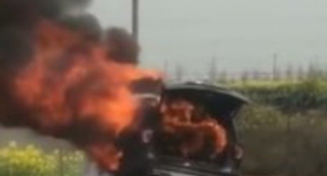 Владелец Ford Explorer нечаянно сжег своё авто 