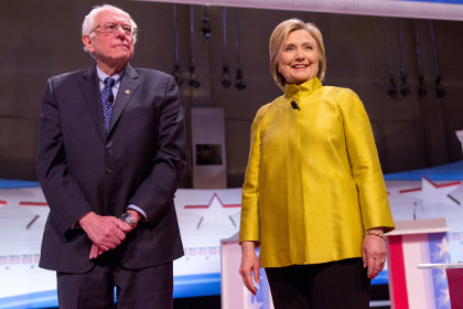 Берни Сандерс (слева) и Хиллари Клинтон