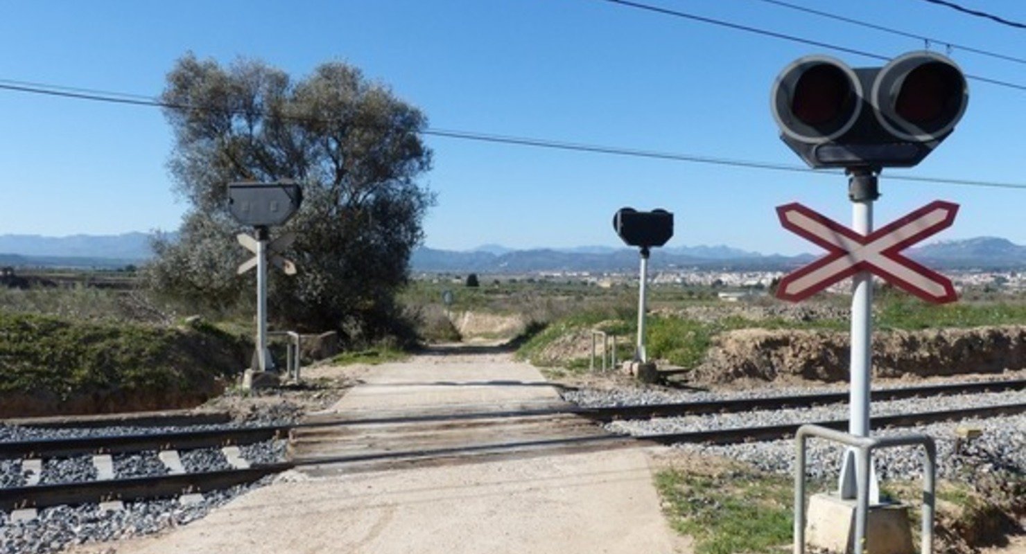 В России увеличили штрафы за нарушения ПДД на железнодорожных переездах