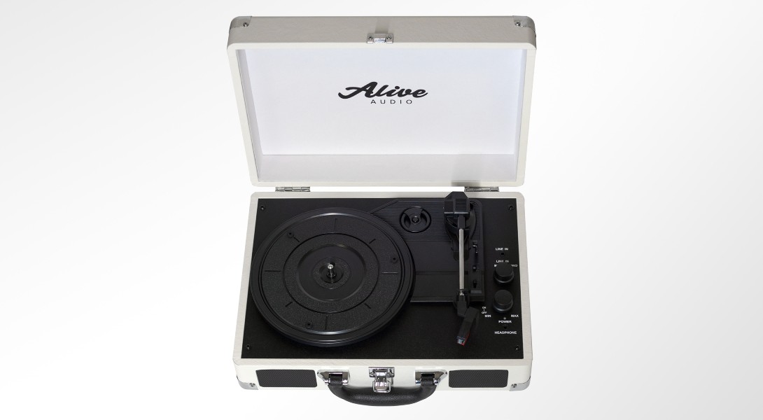 10 новогодних подарков для меломанов от Alive Audio и Crosley Вещи