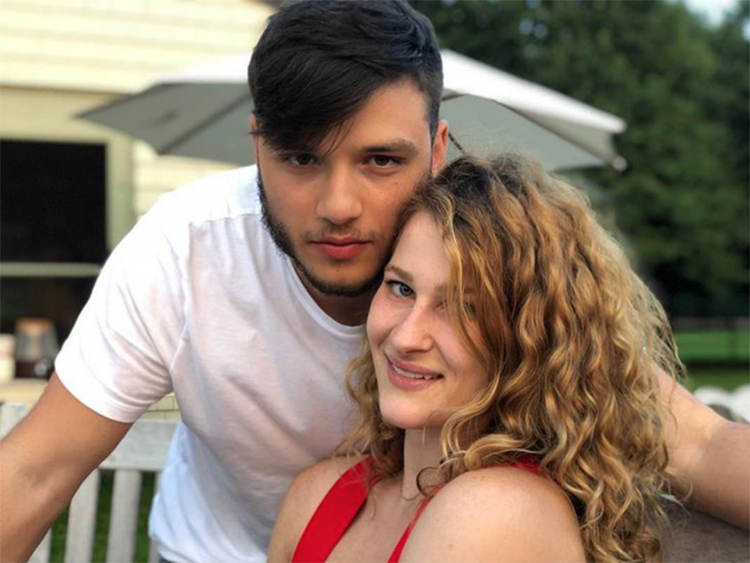 Дочь Стивена Спилберга выходит замуж за актера Дети,Дети знаменитостей