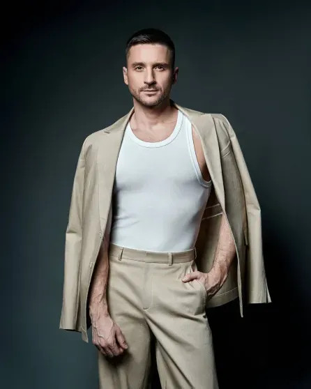 Россия впервые с 2020 года примет участие в Венецианской биеннале: страну представит ансамбль "Толока", из-за которого "отменяли" Сергея Лазарева Россия впервые с 2020 года примет участие в Венецианской биеннале: страну представит ансамбль "Толока", из-за которого "отменяли" Сергея Лазарева instagram (инстаграм),социальная сеть,la repubblica,издание,алексей ретинский,алексей сысоев,алексей тегин,евровидение,конкурс,роман малявкин,Сергей Лазарев,толока,ансамбль