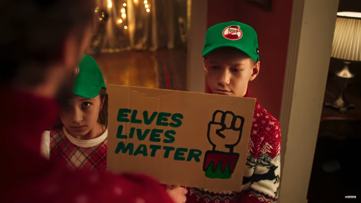 Иностранцы посмотрели язвительный ролик о толерантном Рождестве от Russia Todey. Их реакция