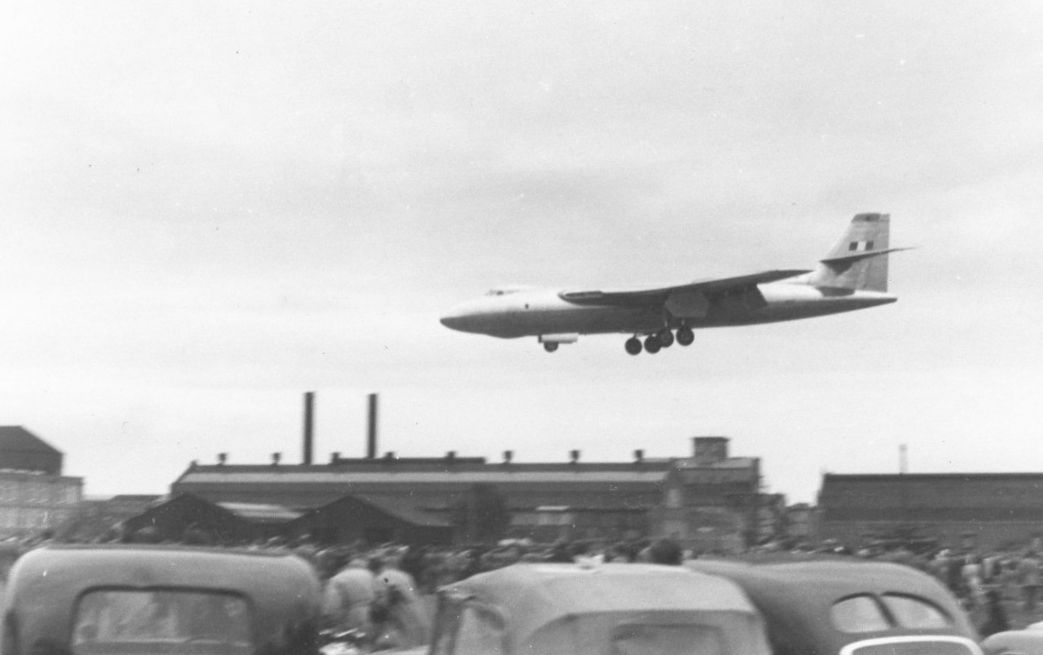  First prototype performing a flight display at Farnborough Airshow, 1951