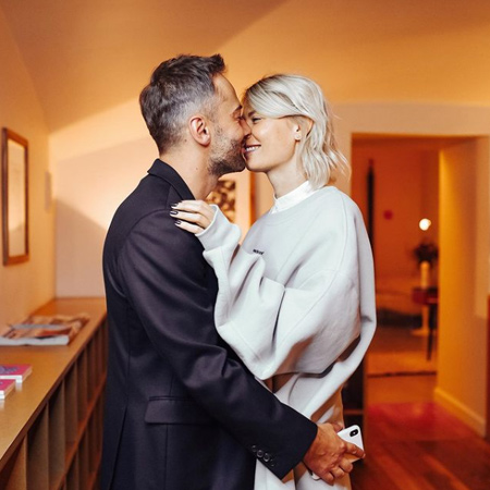 Дмитрий Шепелев рассказал об их с Екатериной Тулуповой решении родить ребенка: "Это произошло само собой" Дмитрий Шепелев рассказал об их с Екатериной Тулуповой решении родить ребенка: "Это произошло само собой" Звезды,Звездные пары