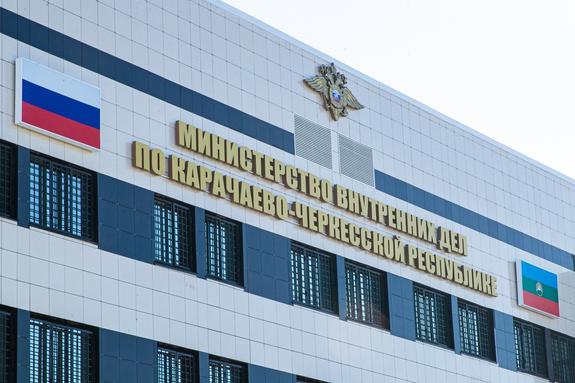 Два сотрудника полиции погибли при нападении на наряд ДПС в Карачаево-Черкесии