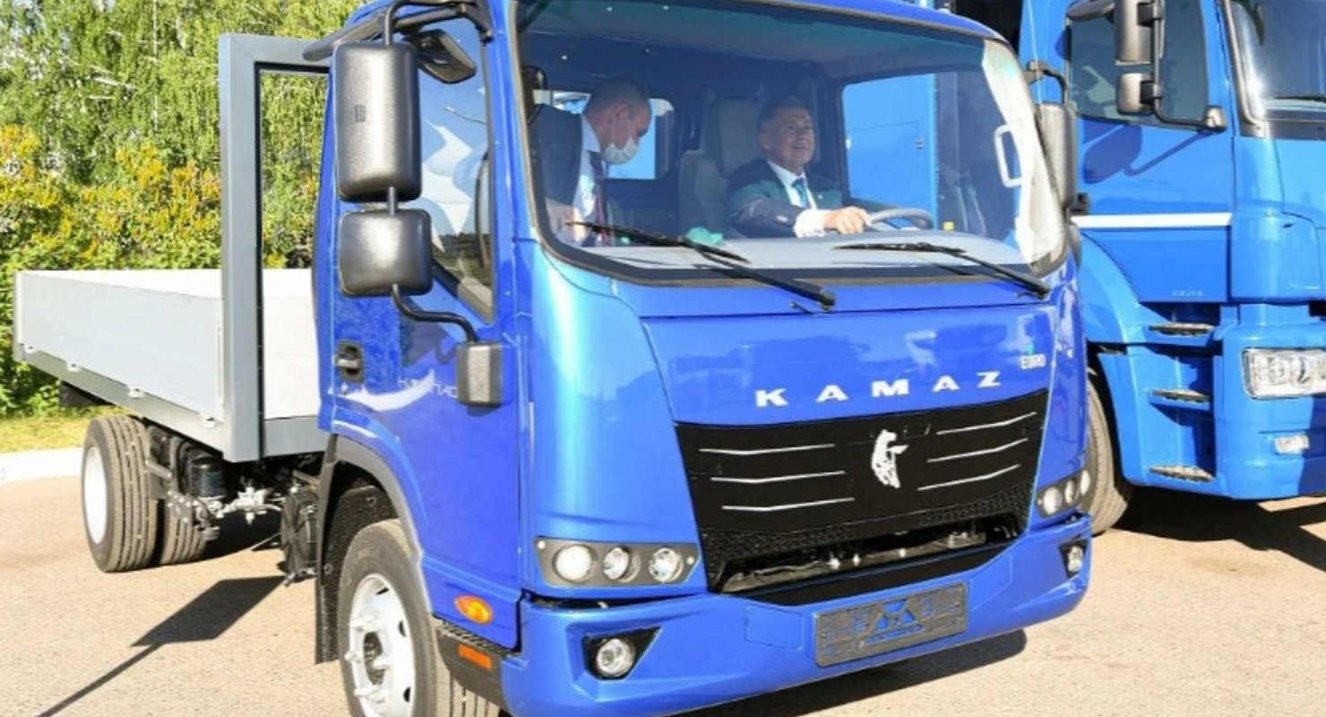 Зачем КамАЗ использовал китайскую кабину в грузовике «Компас»?