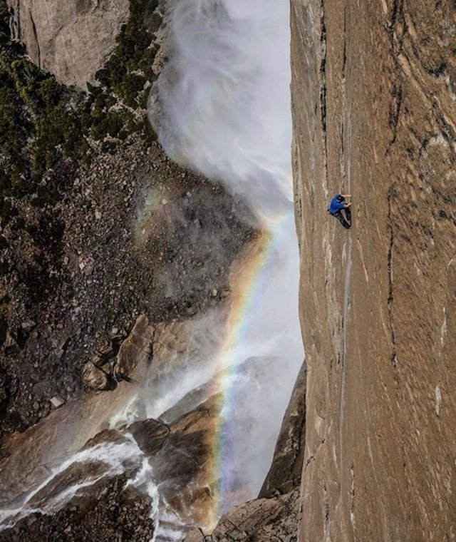 1. Алекс Хоннольд забирается на гору в Йосемити без верёвки! в мире, высота, кадр, красота, люди, фото
