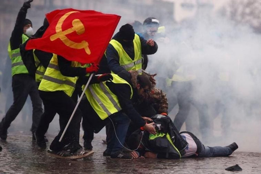 Yellow Vest Red Flag