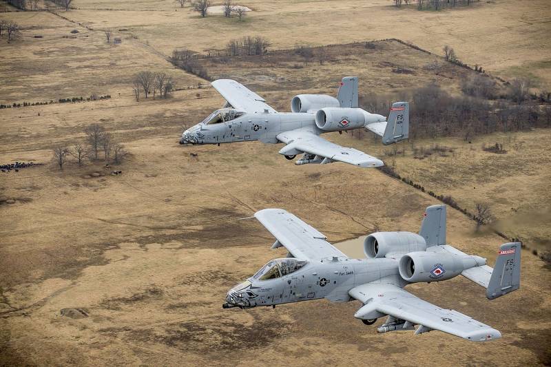 Битва штурмовиков. Су-25 против A-10 Thunderbolt II Битва штурмовиков. Су-25 против A-10 Thunderbolt II