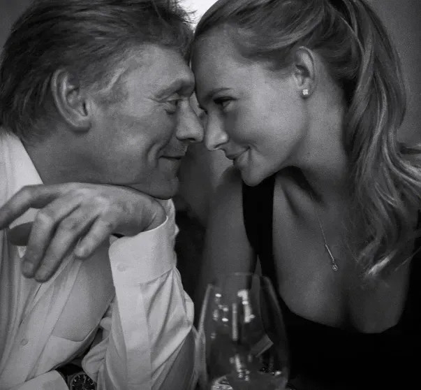 Елизавета Пескова показала редкие фото с младшим братом по случаю его 22-летия Елизавета, Дмитрия, Пескова, Михаил, Солоцинской, Николай, хорошие, сохранили, супруги, бывшие, разводом, завершился, почти, продлился, 28летняя, родился, отношенияДмитрий, полководца, советского, внучке