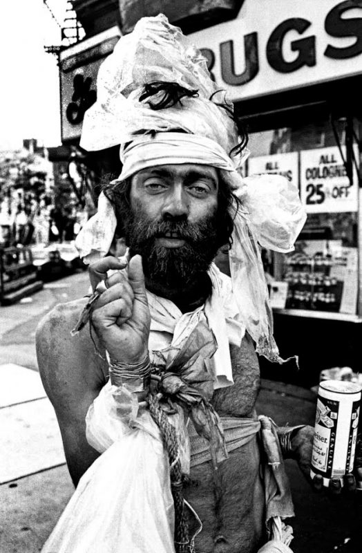 Гнилое яблоко: мрачная изнанка Нью-Йорка 80-х на фотографиях Мирона Цовнира Гнилое яблоко: мрачная изнанка Нью-Йорка 80-х на фотографиях Мирона Цовнира