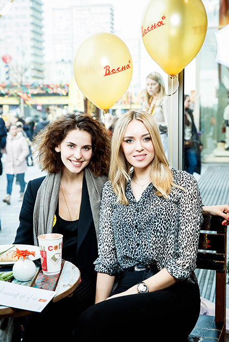 Ксения Собчак, Рената Литвинова и другие звезды отметили праздник "Весны" на Новом Арбате