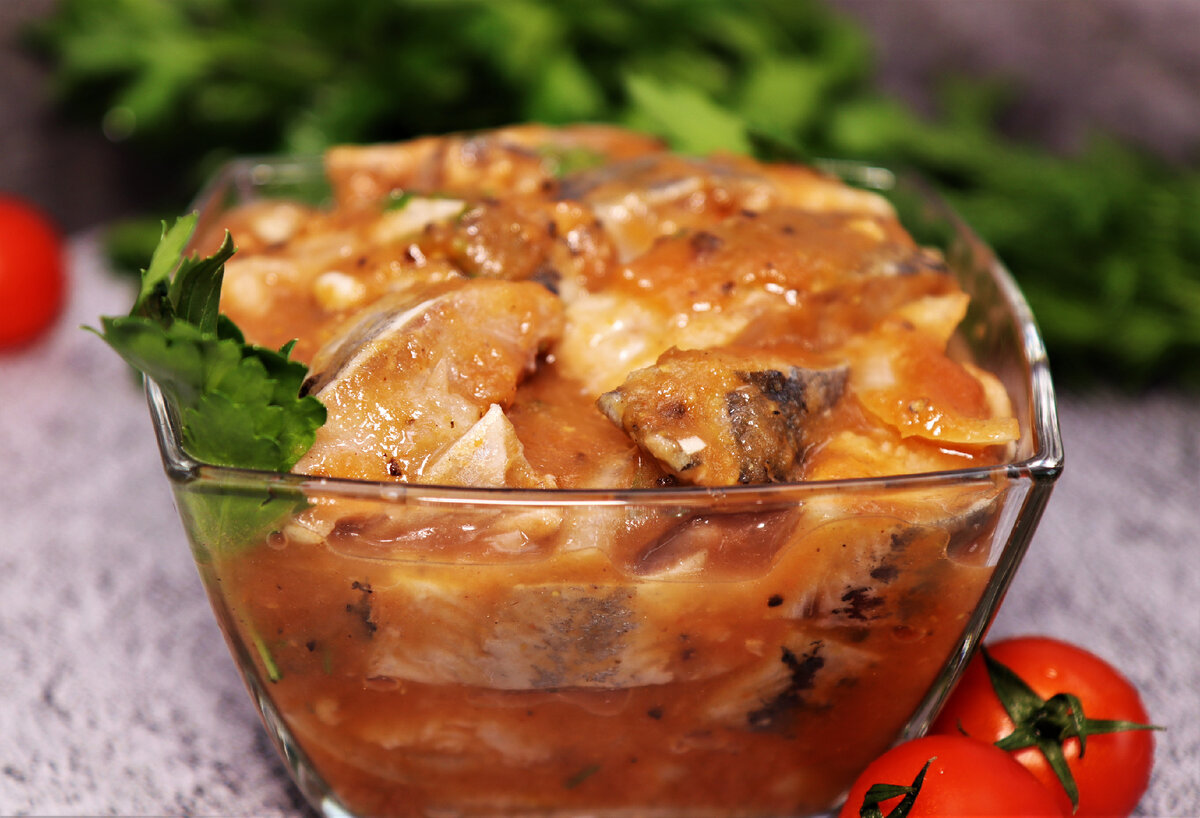 Закуска эта заходит просто на "Ура"! Вкусная, пикантная, с остринкой, все, как я люблю. Все вкусы в ней сочетаются: и кислый, и сладкий, и острый. Рецепт несложный, готовлю на праздник и просто так.-6