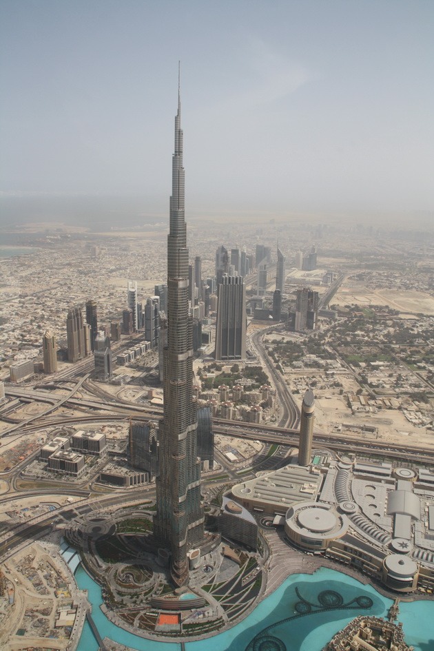 Башня бурдж халифа этажей. Башня Бурдж Халифа в Дубае. 163 Этаж Бурдж Халифа. Бурдж-Халифа Дубай 163 этаж. Дубай башня Бурдж Халифа высота.