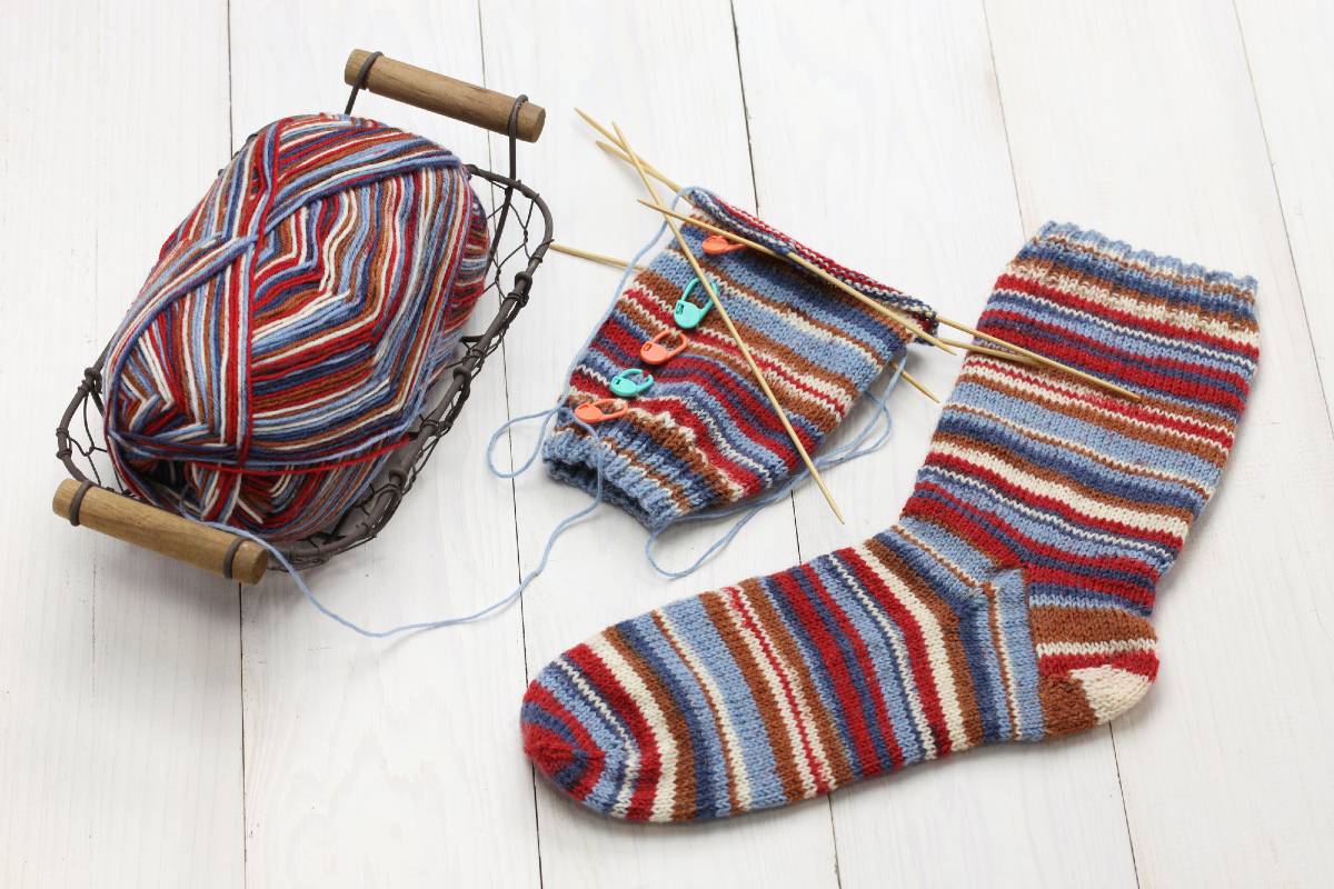Узор «эстонская спираль», чтобы связать носки в подарок вязание,вязание спицами