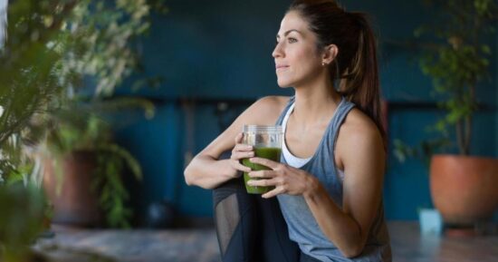 Могут ли дофаминовые прыжки заменить утреннюю зарядку, рассказала врач Комиссарова