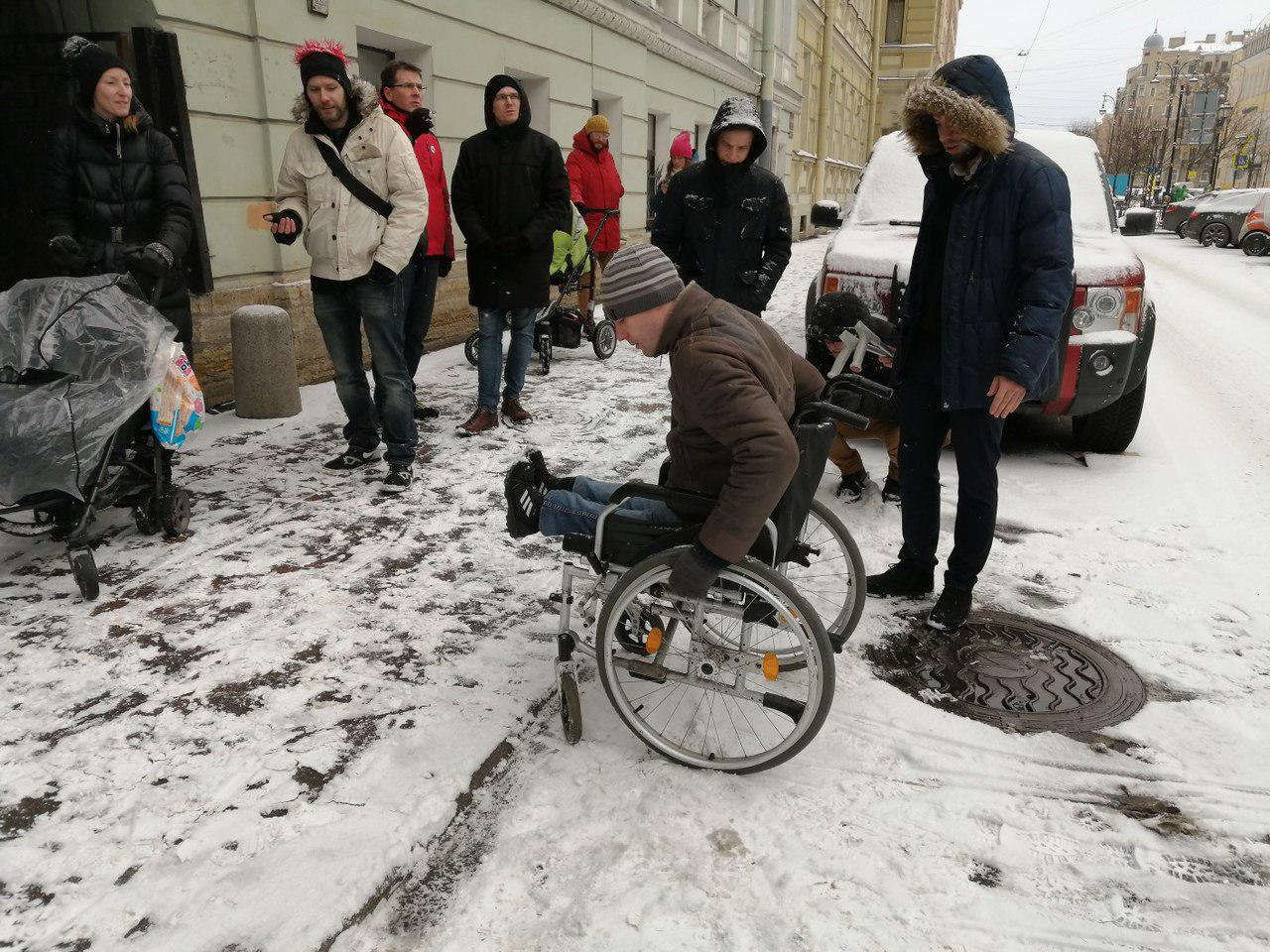 Сайты инвалидов спб. Инвалиды Санкт-Петербурга. Инвалиды зимой. Инвалиды СПБ. Недоступность для инвалидов.