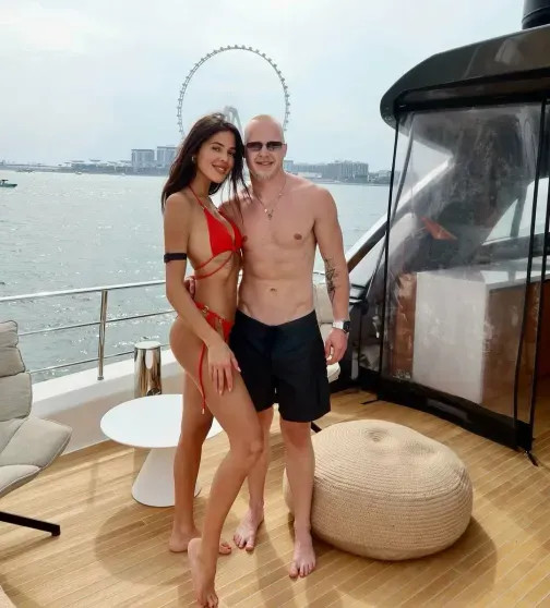 Карина Нигай намекнула на воссоединение с сыном миллиардера и гонщиком 