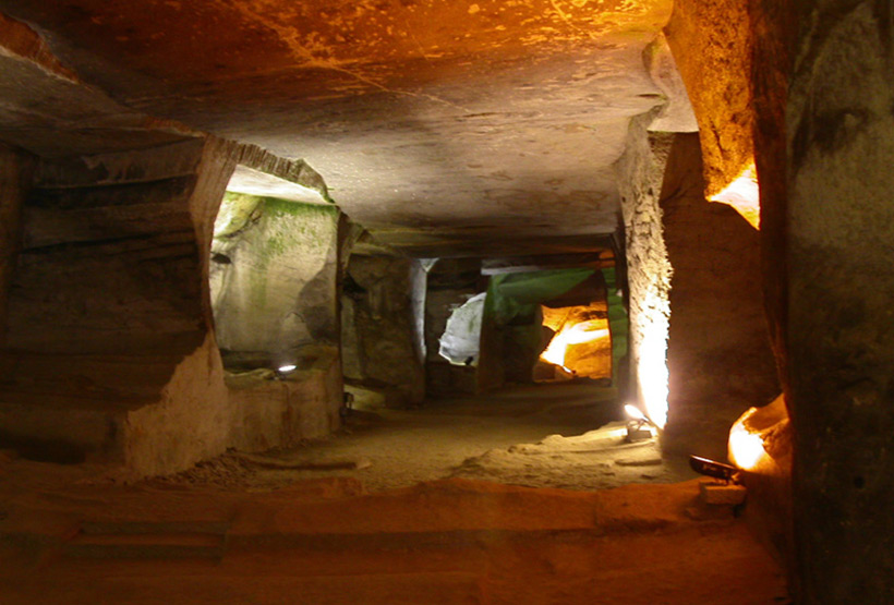 Пещеры Хуашань