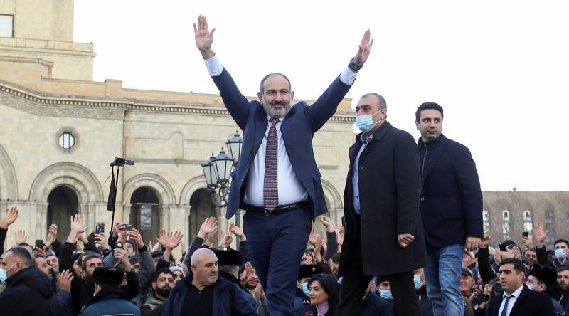 Армения идет в НАТО. Членство будет оплачено Карабахом и Россией Армения идет в НАТО. Членство будет оплачено Карабахом и Россией геополитика