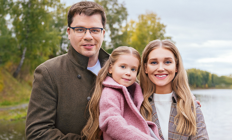 Гарик Харламов пошутил о браке с Кристиной Асмус: "Имитация"