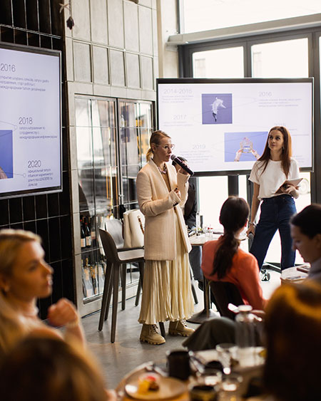 Ксения Собчак, Инга Меладзе и другие на бизнес-завтраке в Москве Звезды,Новости о звездах