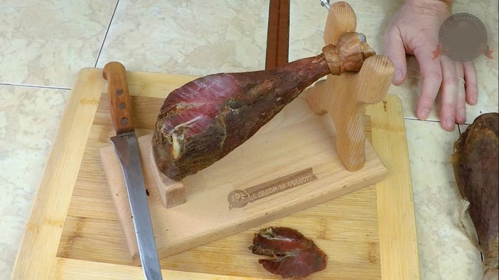 Сыро-вяленое мясо индейки. Голень под Хамон Сыро-Вяленое мясо, С дедом за обедом, Кулинария, Еда, Вкусно, Индейка, Видео, Длиннопост