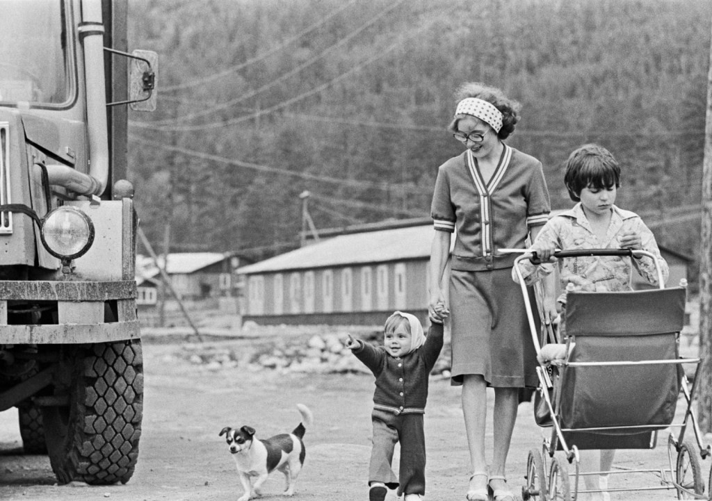 В поселке строителей БАМа, 1981 год