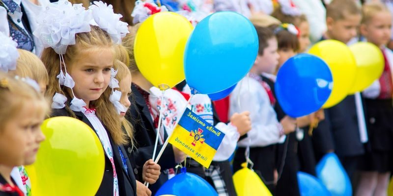 украинские школьники, славянская гимназия киев, украинская гимназия, русский язык на украине