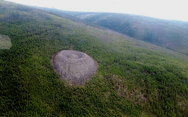  Тайна Патомского кратера