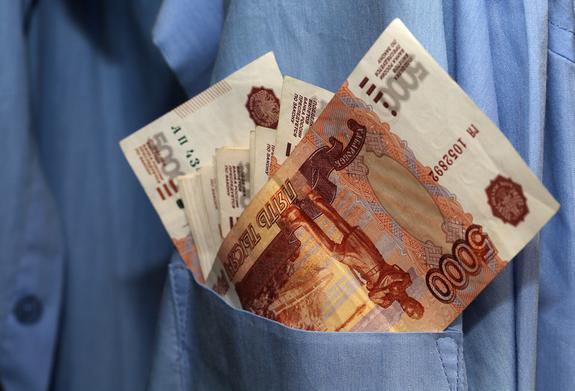 В Петербурге за четыре месяца 2024 года взыскали 31 млн долгов по зарплате