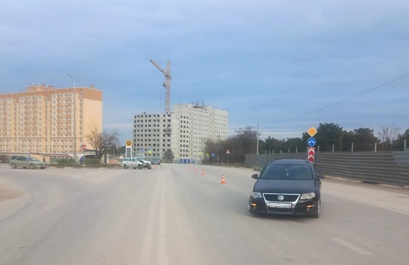 ДТП на подъезде к Севастополю: пострадала пассажирка легкового авто