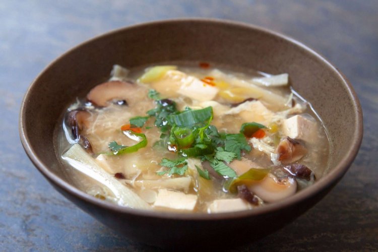 10 тайских супов, которые можно приготовить самостоятельно добавь, бульон, минут, провари, понадобится, Добавь, кипения, бульона, соуса, корень, лайма, галангала, креветок, Нарежь, залей, нарезанный, грибов, луковицы, рыбный, пасты
