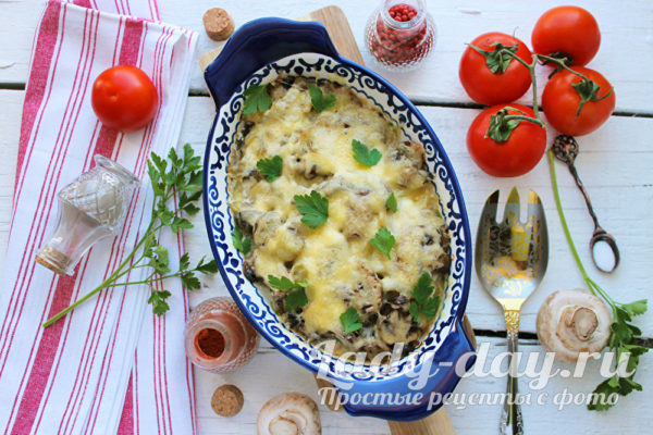 Картошка с шампиньонами в духовке, со сметаной или сливками