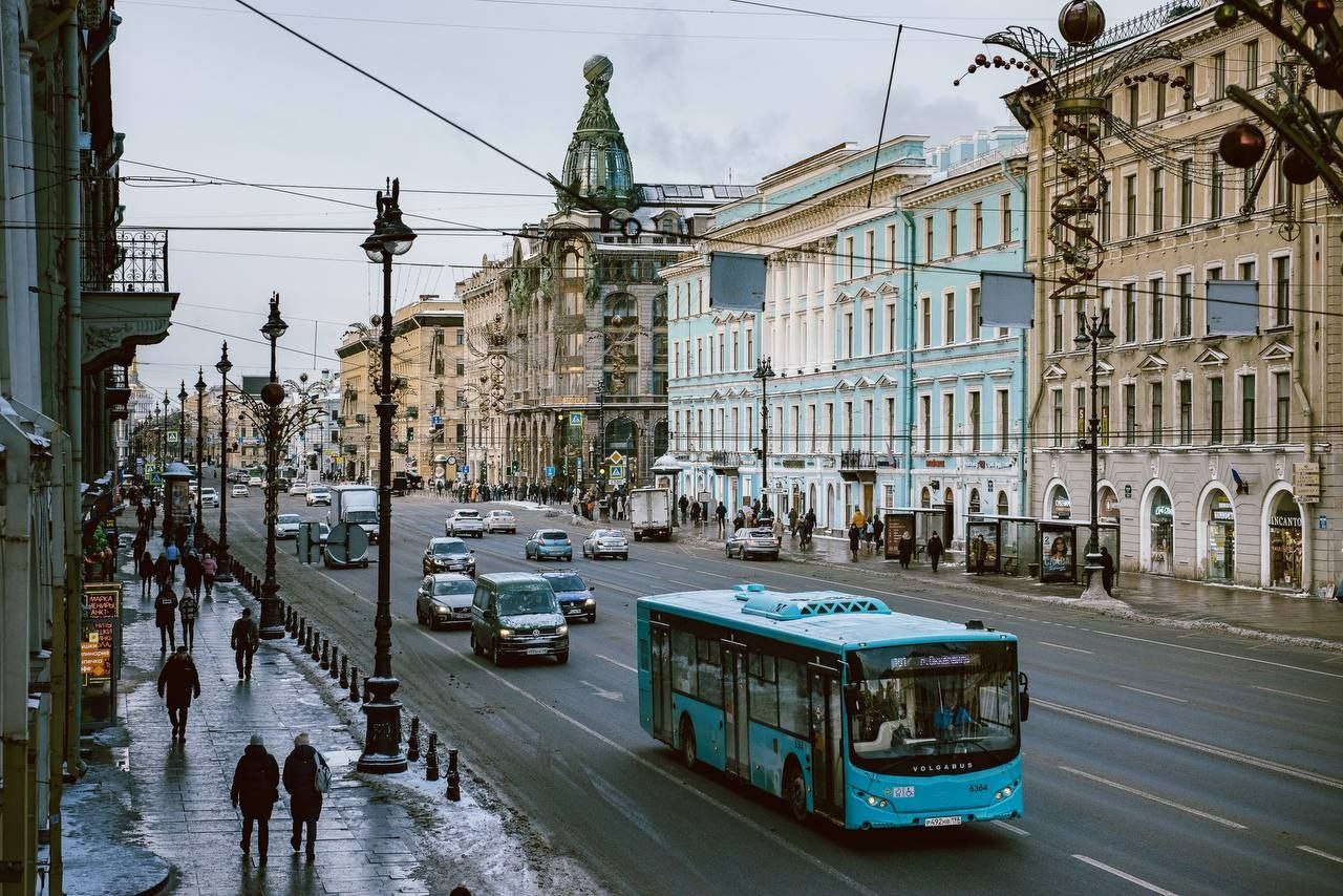 Петербуржцев ожидают дорожные ограничения из-за Дня ВДВ и съемок фильма