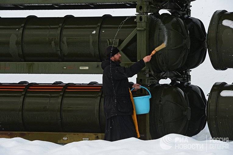 Патриорелигия и камуфлированные свечи сегодня, потому, будут, ничего, тогда, которые, армии, согласно, свечи, Конституции, воспитания, воспитательной, будет, воспитанием, работе, выглядит, теперь, стороны, работы, Путин