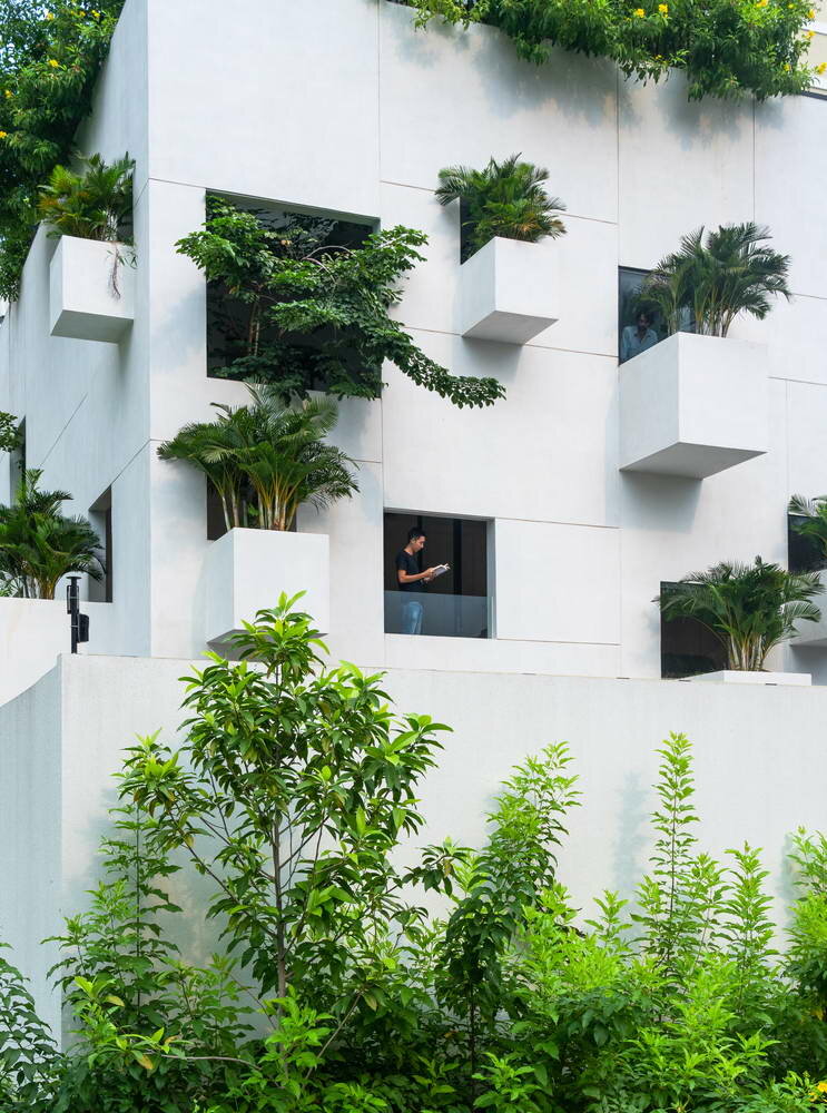 Вьетнамские архитекторы тоже умеют: Дом в плотной застройке с внутренними садами и бассейном между, природой, чтобы, связи, человеком, также, этого, контекста, пространствами, могут, другие, фотографии, сторон, архитектура, можно, природу, создает, через, домом, Такой