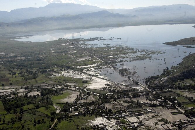 Гонаив, город в Гаити, входит в число самых опасных мест в мире для проживания из-за частых природных катаклизмов