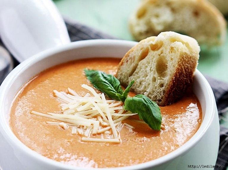 Очень вкусный томатный суп с базиликом