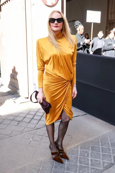 Рози Хантингтон-Уайтли, Наоми Уоттс, Диана Крюгер и трансгендерная* дочь Илона Маска посетили модные показы в Париже arnold jerocki,aurore marechal,instagram (инстаграм),социальная сеть,saint laurent,tom ford,Алеся Кафельникова,Антуан Арно,вивьен уилсон,Джеффри Эпштейн,Диана Крюгер,Илон Маск,лгбт,движение,наоми уоттс,Наталья Водянова,наталья максимова,ренат литвинов,Рози Хантингтон-Уайтли