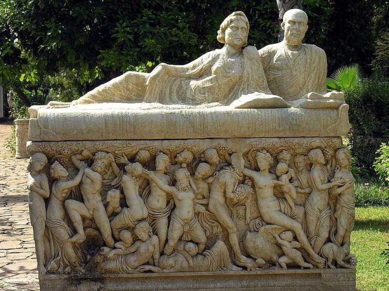 Крепость в центре Антальи Крепость в центре Антальи история