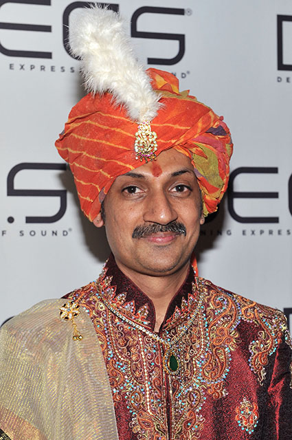 Индийский принц-гей Манвендра Сингх Гохил рассказал, что подвергался пыткам во время конверсионной терапии Новости