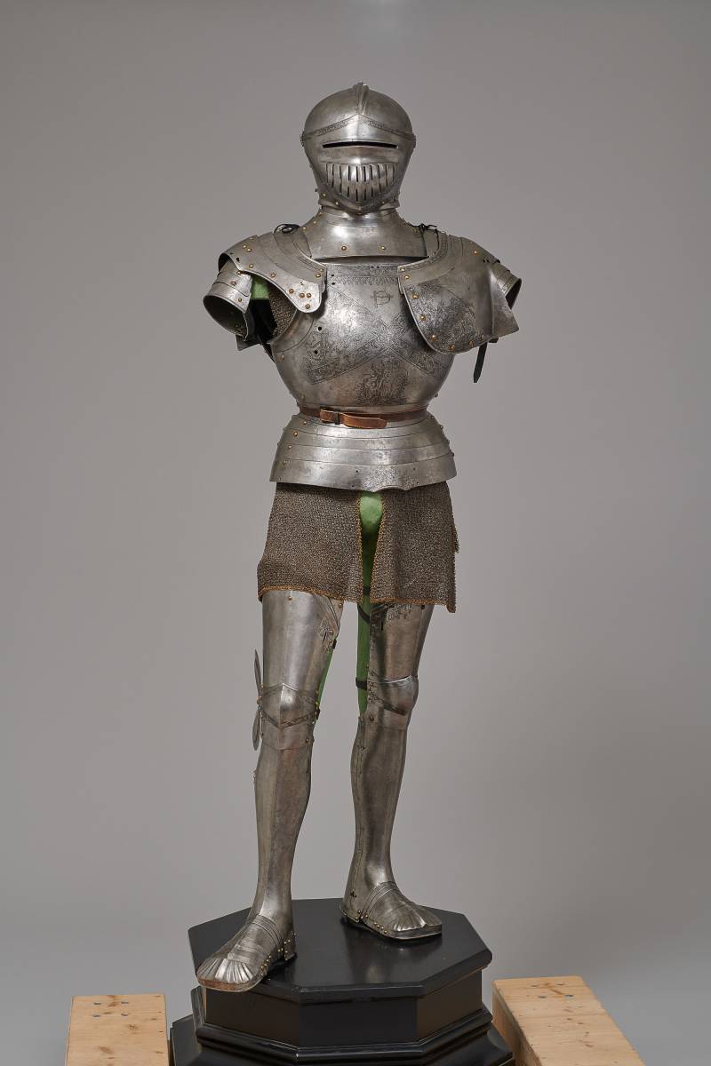 Доспехи подлинные и доспехи поддельные Доспехи подлинные и доспехи поддельные история