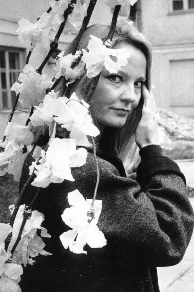 Как выглядит сейчас и чем занимается красавица Иляна Косынзяна из «Сказания о храбром витязе Фэт-Фрумосе» Как выглядит сейчас и чем занимается красавица Иляна Косынзяна из «Сказания о храбром витязе Фэт-Фрумосе» история кино,кино,киноактеры,кинохроника,Литва,моровой кинематограф,ностальгия,СССР,художественное кино