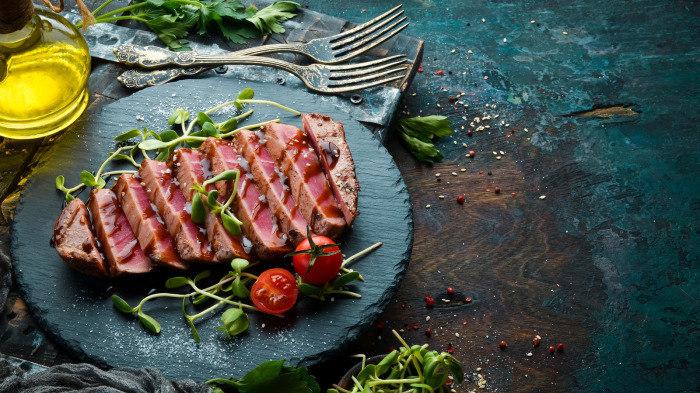  tastingtable.com.