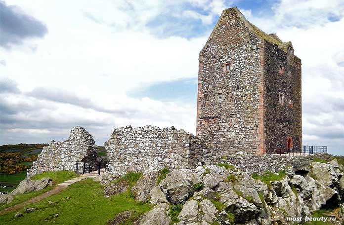 Красивые средневековые замки Шотландии: Башня Смайлхольма