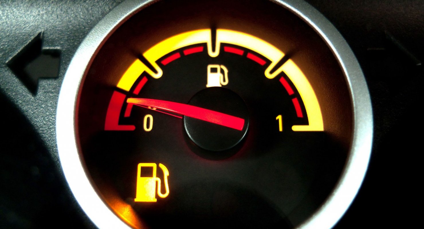 Почему опасно передвигаться на резерве горючего
