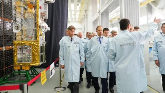 В России запустили конвейерную сборку космических спутников