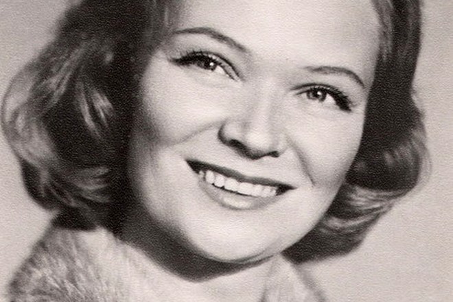 «Мама Вера» из «Девчат» и её то ли счастливая, то ли несчастливая любовь с Ростоцким «Мама Вера» из «Девчат» и её то ли счастливая, то ли несчастливая любовь с Ростоцким загадочность